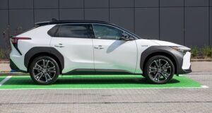 Toyota poszerza ofertę elastycznych form finansowania samochodów elektrycznych